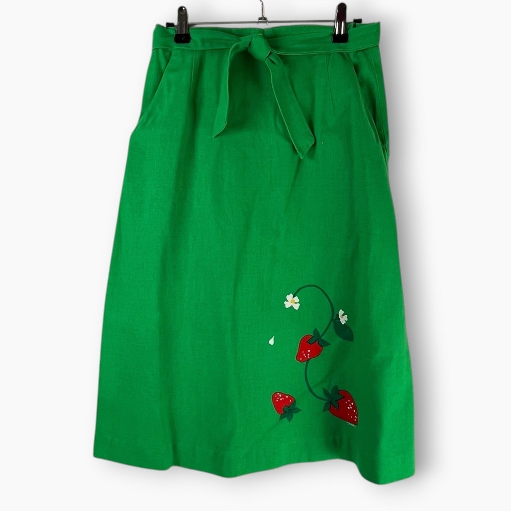 Vintage Malia Honolulu Green Cotton Red Strawberry Wrap Skirt Pockets Sz 8 Belt